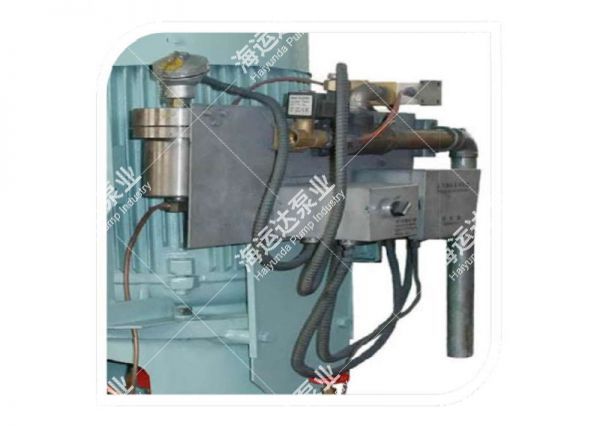 Pneumatic self-priming device